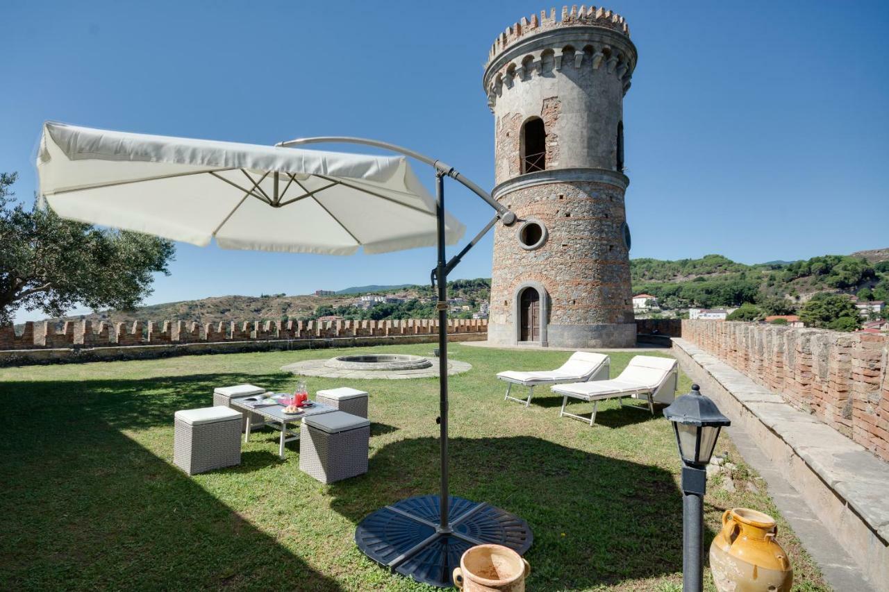 Castello Di Caccuri Suites Eksteriør bilde
