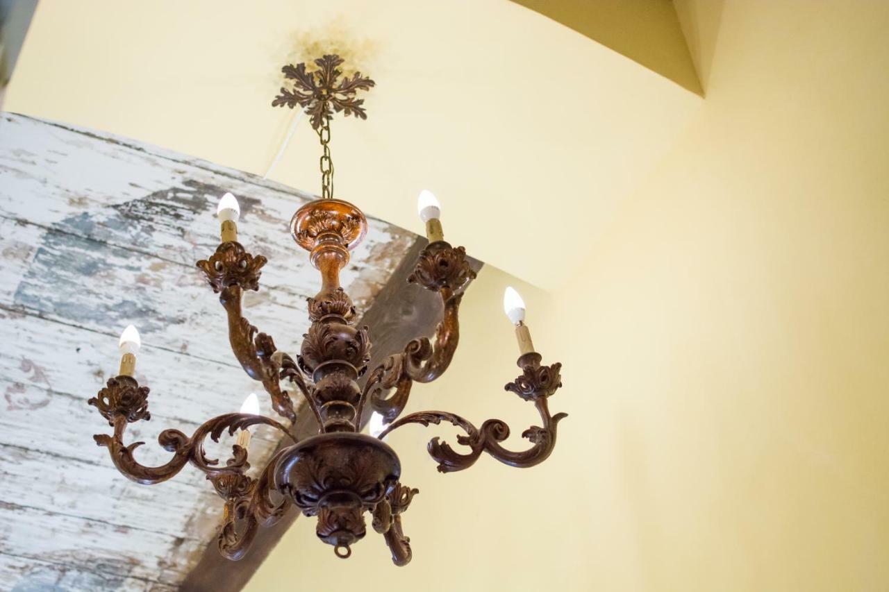 Castello Di Caccuri Suites Eksteriør bilde
